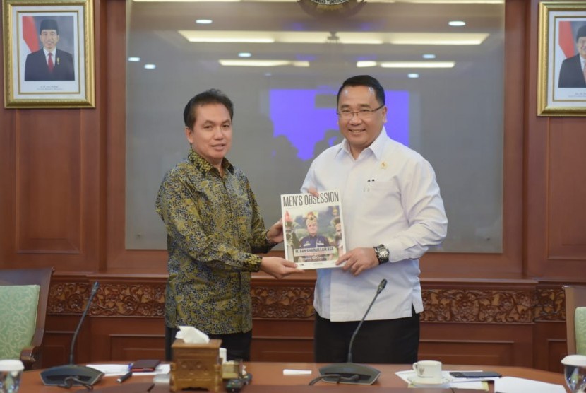 Menteri Desa, Pembangunan Daerah Tertinggal, dan Transmigrasi Eko Putro Sandjojo menerima audiensi dari BPH Migas di Kantor Kemendes PDTT, Jakarta, Rabu (24/7).