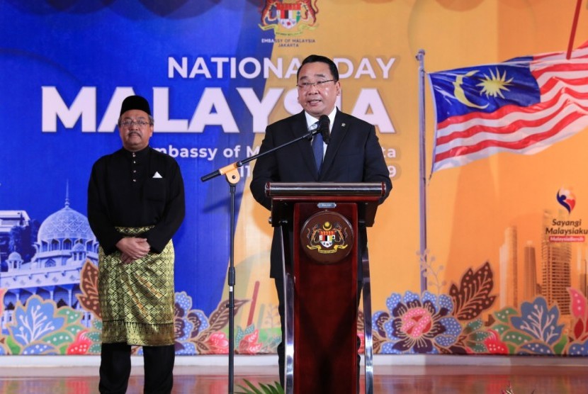 Menteri Desa, Pembangunan Daerah Tertinggal, dan Transmigrasi, Eko Putro Sandjojo menghadiri perayaan Hari Nasional ke-62 Malaysia.