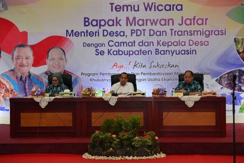 Menteri Desa, Pembangunan Daerah Tertinggal, dan Transmigrasi Marwan Jafar di Pendopo Banyuasin, Kamis (28/8).