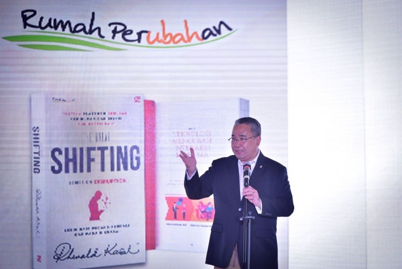 Menteri Desa, Pembangunan Daerah Tertinggal, dan Transmigrasi (Mendes PDTT) Eko Putro Sandjojo saat menghadiri acara launching buku The Great Shifting Sabtu (21/7).