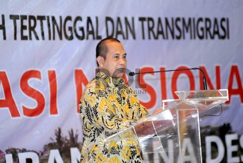 Menteri Desa, Pembangunan Daerah Tertinggal dan Transmigrasi (PDTT) Marwan Jafar memberikan sambuannya saat membuka Rapat Koordinasi Nasional untuk percepatan penyaluran dana desa tahap pertama tahun 2015 di Kementerian Desa, Pembangunan Daerah Tertinggal,