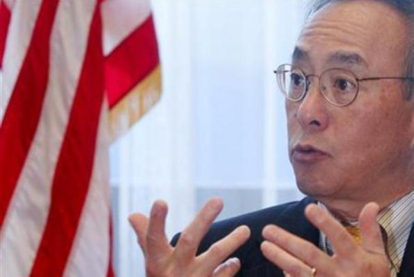 Menteri Energi Amerika Serikat, Steven Chu, mengundurkan diri.