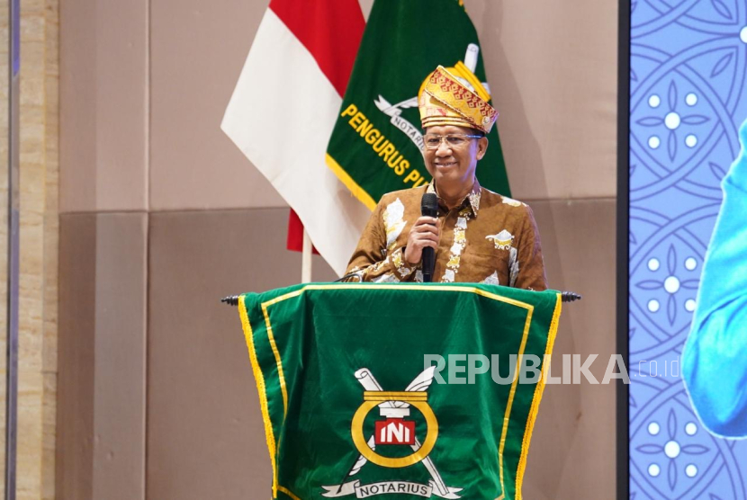 Kepastian Hukum Jadi Penopang Investasi, Menkum Perkuat Sinergi dengan Notaris