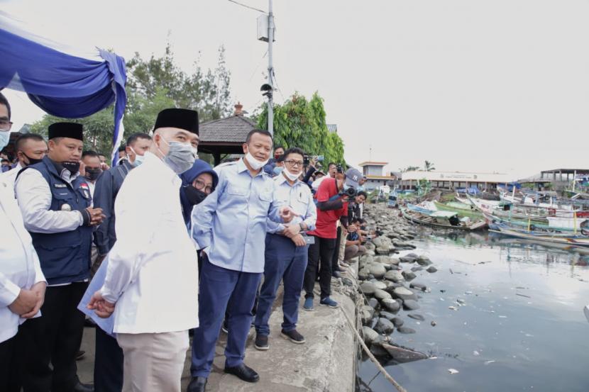 Menteri Kelautan dan Perikanan Edhy Prabowo ingin mengembangkan meninjau Pelabuhan Perikanan Nusantara (PPN) Pelabuhan Ratu, Kamis (18/6).