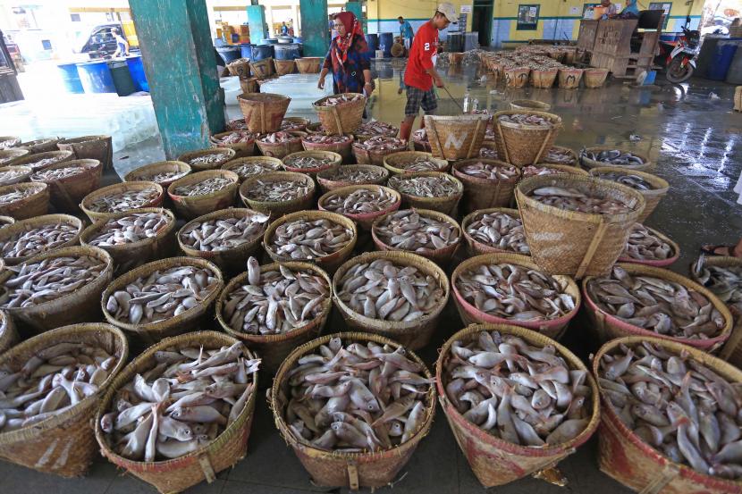 Menteri Kelautan dan Perikanan Sakti Wahyu Trenggono menilai kebijakan penangkapan ikan secara terukur dapat tingkatkan perkenomian wilayah pesisir.