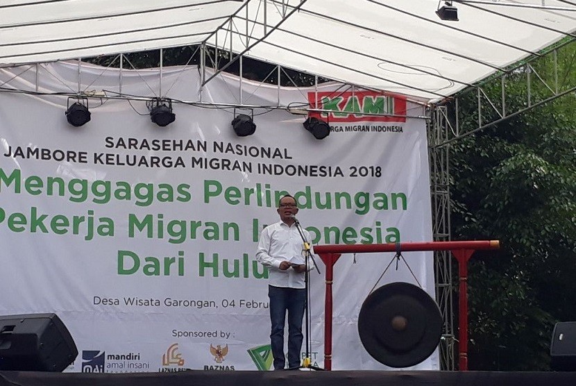 Menteri Ketenagakerjaan, Hanif Dhakiri, saat menghadiri Jambore Keluarga Migran Indonesia 2018 di Desa Garongan, Kabupaten Sleman, DIY, Ahad (4/2).