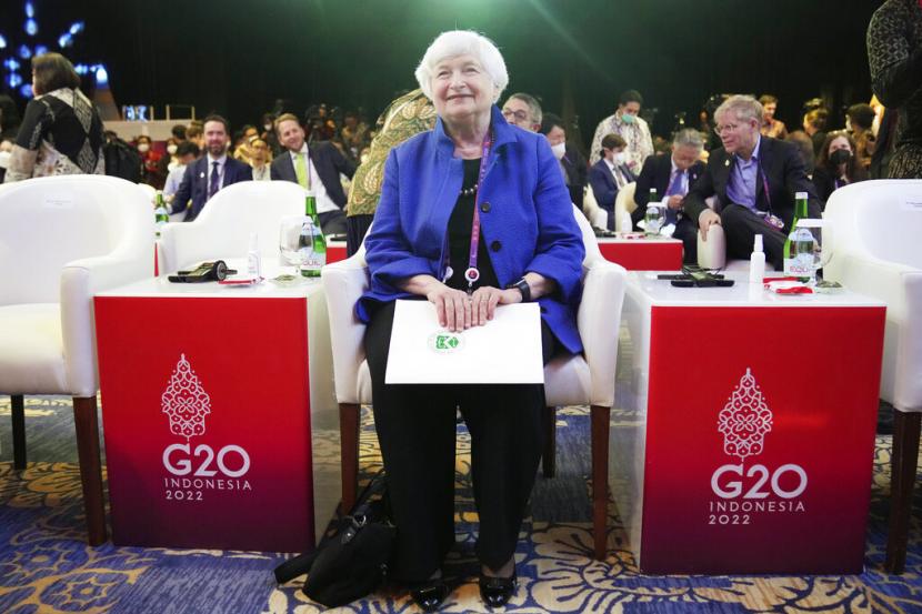 Menteri Keuangan AS Janet Yellen menghadiri Peluncuran Dana Pandemi pada Pertemuan Menteri Keuangan dan Kesehatan Bersama G20 ke-2 menjelang KTT para pemimpin G20, di Nusa Dua, Bali, Indonesia, Minggu, 13 November 2022.