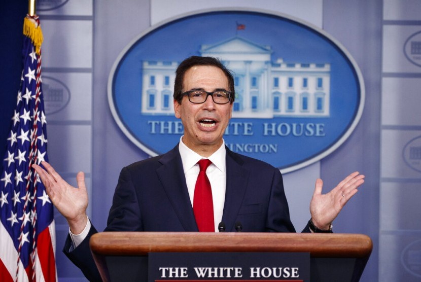 Menteri Keuangan AS Steven Mnuchin. Menteri Keuangan Amerika Serikat (AS) Steven Mnuchin mengatakan, pemerintah mempertimbangkan bantuan langsung tunai kepada individu-individu dalam fase bantuan sosial berikutnya.