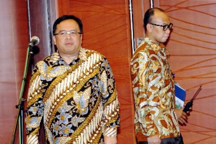 Menteri Keuangan Bambang Brodjonegoro (kiri).