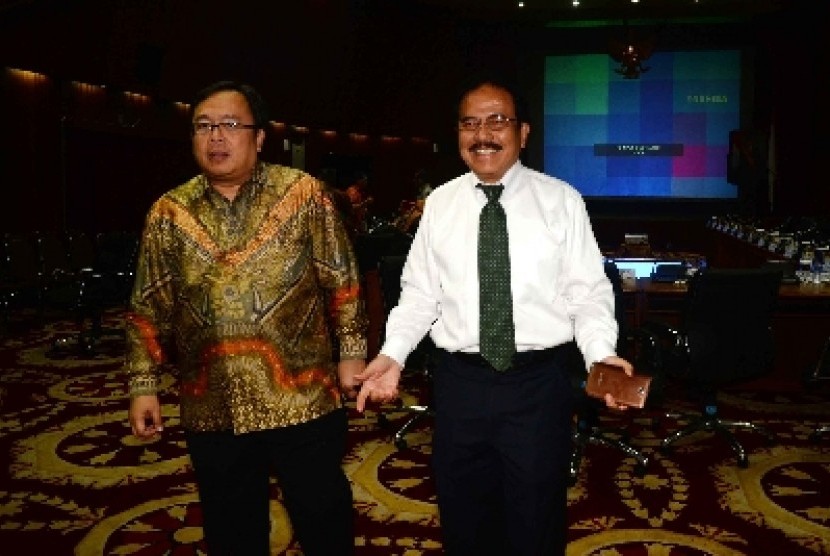 Menteri Keuangan Bambang Brodjonegoro (kiri).