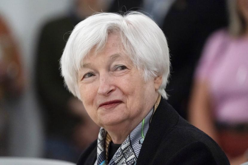 Menteri Keuangan Janet Yellen. Yellen menegaskan tidak mempertimbangkan bailout atau dana talangan besar untuk SVB.