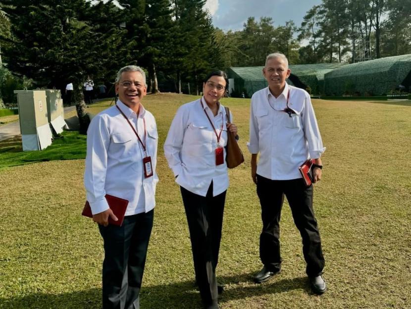 Menteri Keuangan (Menkeu) Sri Mulyani Indrawati bersama Wakil Menkeu Suahasil dan Anggito Abimanyu.