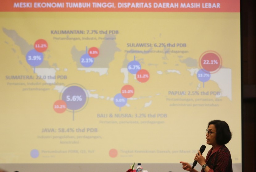 Menteri Keuangan Sri Mulyani Indrawati memberikan arahan saat Rapat Kerja Nasional (Rakernas) Kementerian Keuangan di Jakarta, Selasa (10/1).