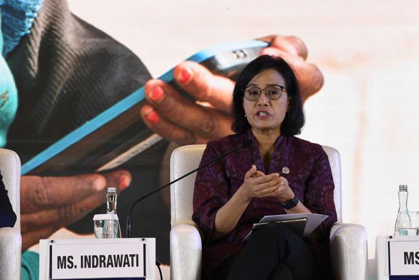 Menteri Keuangan Sri Mulyani Indrawati menyampaikan materi pada sesi Pathways to Prosperity dalam rangkaian Pertemuan Tahunan IMF - World Bank Group 2018 di Nusa Dua, Bali, Kamis (11/10). 