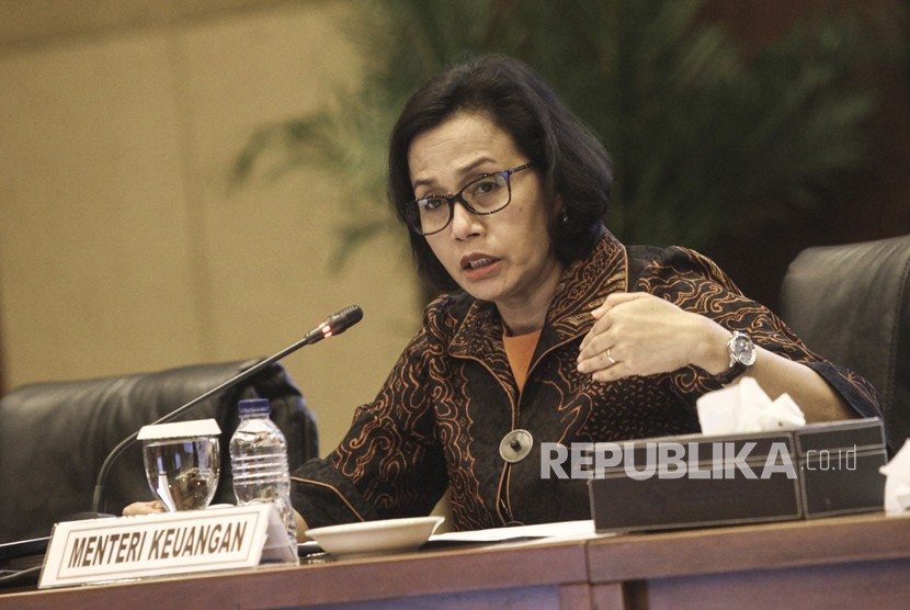 Menteri Keuangan Sri Mulyani memberikan paparan kepada media tentang Realisasi APBN Per Januari 2018 di Kementerian Keuangan, Jakarta, Selesa (20/2). 