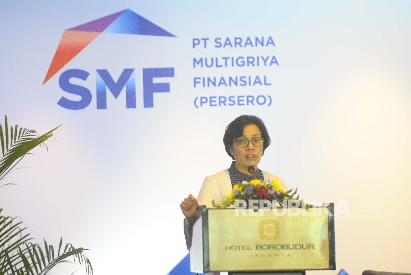 Menteri Keuangan Sri Mulyani memberikan sambutannya dalam Investor Gathering 2017 di Jakarta, Senin (27/3). 