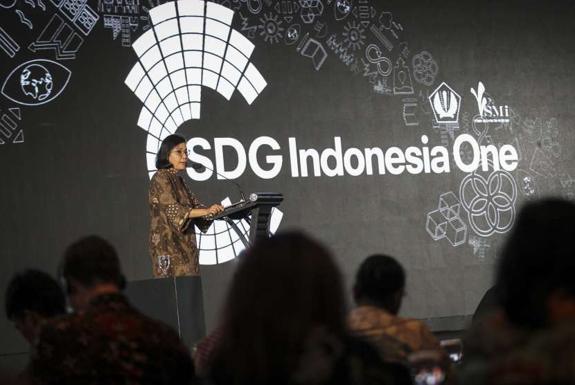 Menteri Keuangan Sri Mulyani menyampaikan kata sambutan pada Peluncuran SDG Indonesia One di gedung Dhanapala, Jakarta, Jumat (5/10). 