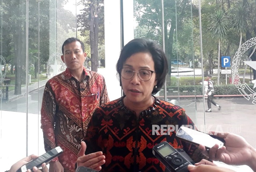 Menteri Keuangan Sri Mulyani usai menghadap Wakil Presiden Jusuf Kalla (JK), di Kantor Wakil Prsiden, Jakarta, Kamis (24/1).