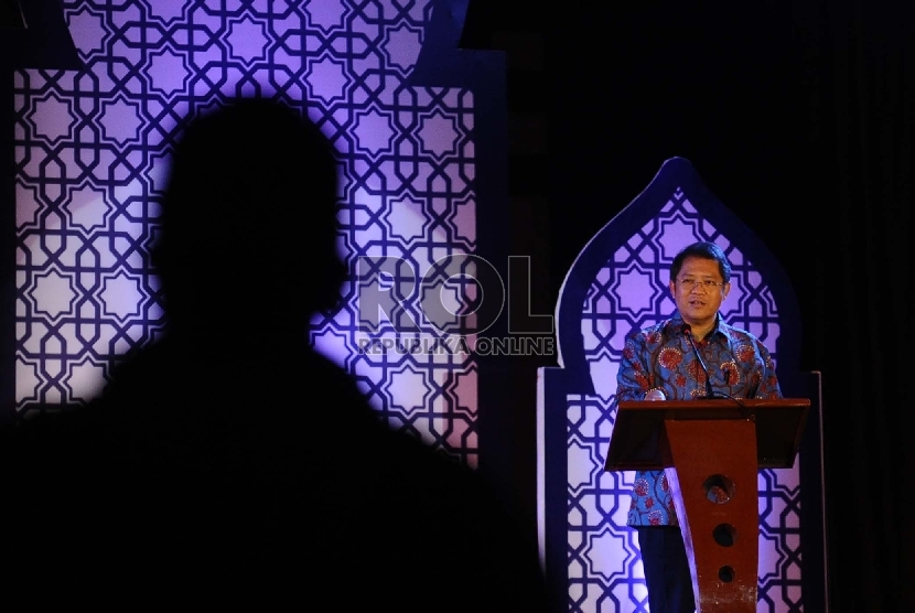 Menteri Komunikasi dan Informasi Rudiantara memberikan sambutan saat peluncuran Gerakan Cinta Masjid Di Jakarta (10/6)malam. (Repubilika/Tahta Aidilla)