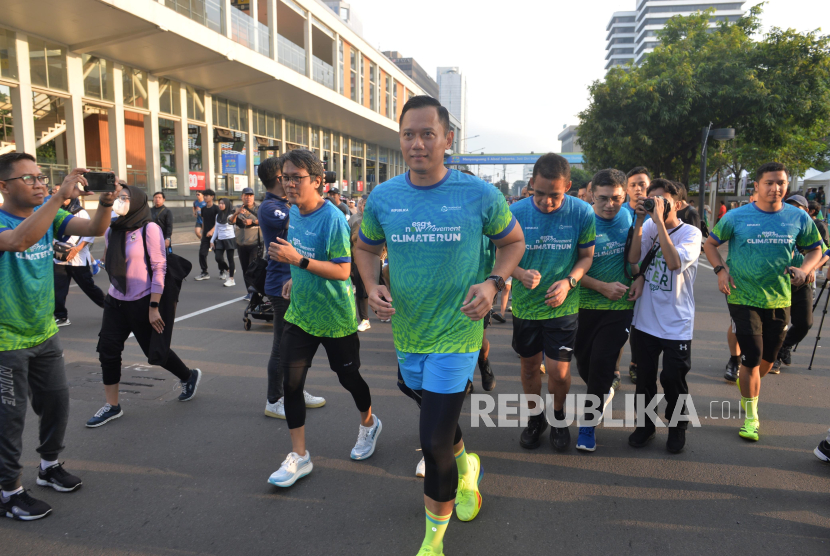 Menteri Koordinator Bidang Infrastruktur dan Pembangunan Kewilayahan Agus Harimurti Yudhoyono ikut dalam ajang ESGnow Movement Climate Run yang diselenggarakan Republika pada Ahad (28/9/2025) pagi WIB di Jakarta.