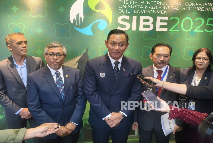 Prabowo Ingin Whoosh Tersambung ke Banyuwangi, Begini Respons AHY