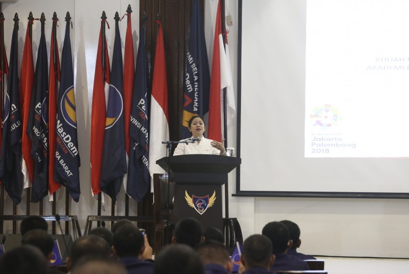 Menteri Koordinator Bidang Pembangunan Manusia dan Kebudayaan (Menko PMK), Puan Maharani, saat memberi kuliah umum Nasionalisme dan Patriotisme di Akademi Bela Negara, Partai Nasional Demokrat, Pancoran, Jakarta, Selasa (8/8).