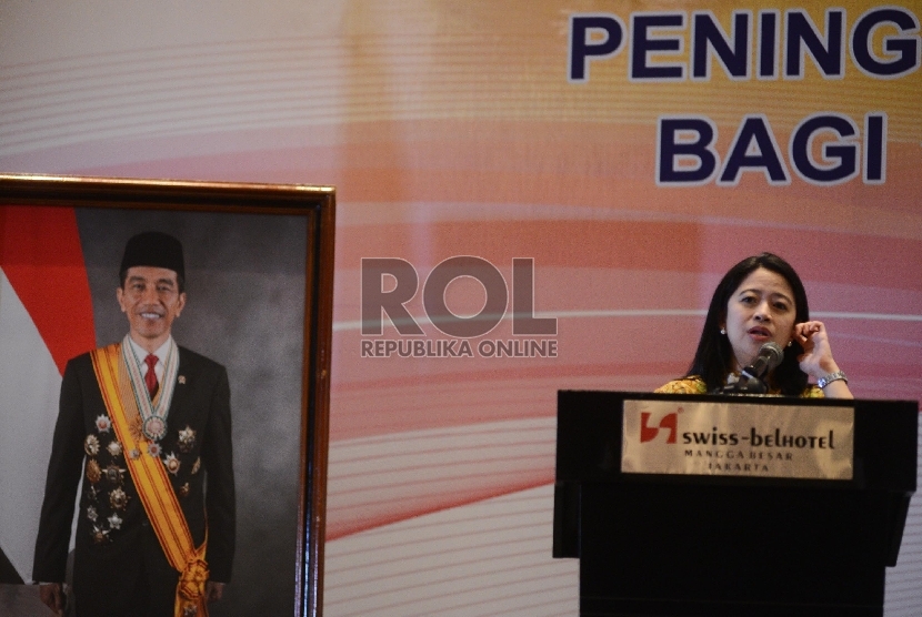  Menteri Koordinator Bidang Pembangunan Manusia dan Kebudayaan Puan Maharani memberikan pembekalan dalam rangkaian acara Pelatihan Bagi Pelatih di Jakarta, Kamis (17/9). 