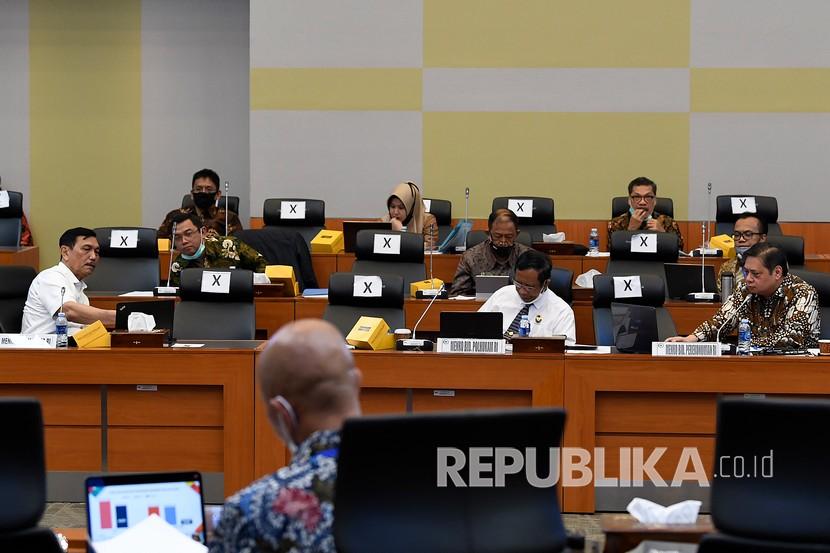 Menteri Perhubungan Budi Karya Sumadi mengatakan pagu indikatif untuk tahun anggaran 2021 sekitar Rp 41,3 triliun. Penentuan pagu indikatif tersebut sesuai Surat Bersama Menteri Keuangan dan Menteri PPN atau Kepala Bappenas.