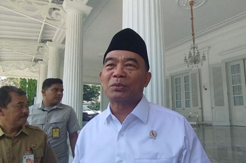 Menteri Koordinator Pembangunan Manusia dan Kebudayaan (Menko PMK) Muhadjir Effendy di Balai Kota DKI, Jakarta Pusat, Rabu (6/12/2023).