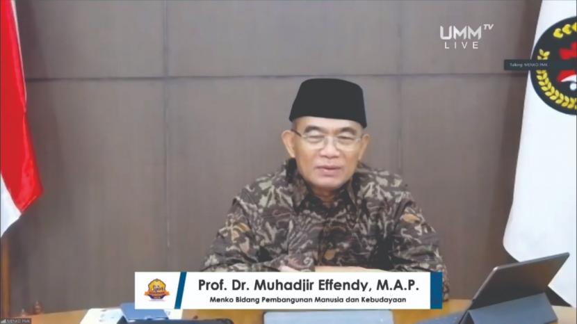 Menteri Koordinator Pembangunan Manusia dan Kebudayaan (Menko-PMK), Profesor Muhadjir Effendy memberikan kajian secara dalam jaringan (daring) Universitas Muhammadiyah Malang (UMM).