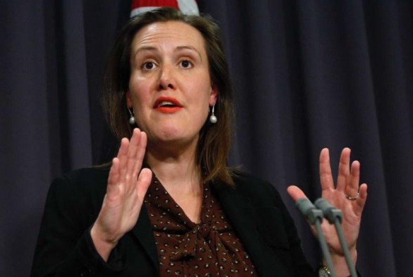 Menteri Layanan Keuangan Australia Kelly O'Dwyer menyusun RUU yang mengatur ganti rugi korban dari dana pensiun pelaku kejahatan.