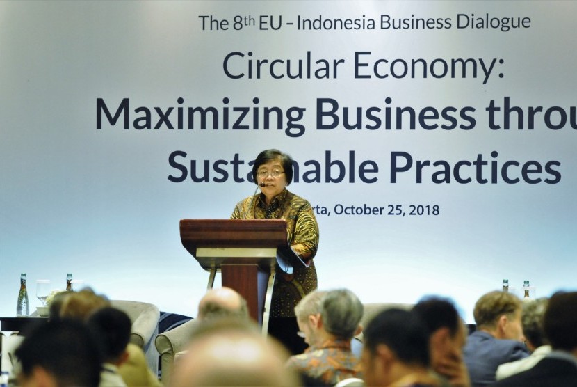 Menteri LHK Siti Nurbaya dalam forum dialog 'The 8th EU (European Union)-Indonesia Bussiness, bertema 