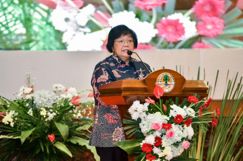 Menteri Lingkungan Hidup dan Kehutanan (LHK) Siti Nurbaya pada pidato dan arahannya saat Resepsi Peringatan Hari Bakti Rimbawan (31/03/2022).