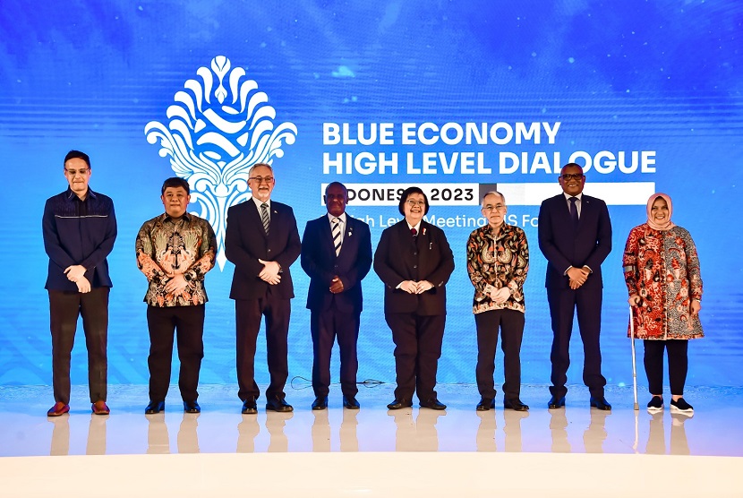 Menteri Lingkungan Hidup dan Kehutanan Siti Nurbaya mengatakan untuk menjadikan ekonomi biru menjadi salah satu penunjang pertumbuhan ekonomi dunia yang berkelanjutan, maka kolaborasi dari negara-negara pulau dan kepulauan yang tergabung dalam Archipelago and Island States Forum menjadi penting.
