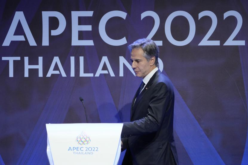 Para menteri dari 21 anggota Kerja Sama Ekonomi Asia-Pasifik (APEC) mengeluarkan pernyataan bersama setelah Pertemuan Tingkat Menteri APEC di Bangkok, Thailand.