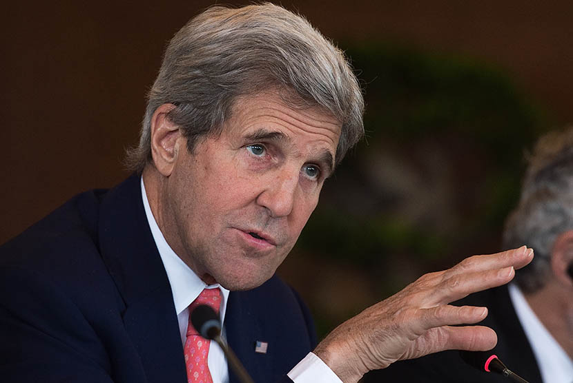 Mantan menteri luar negeri AS John Kerry