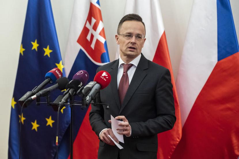 Menteri Luar Negeri dan Perdagangan Hungaria Peter Szijjarto