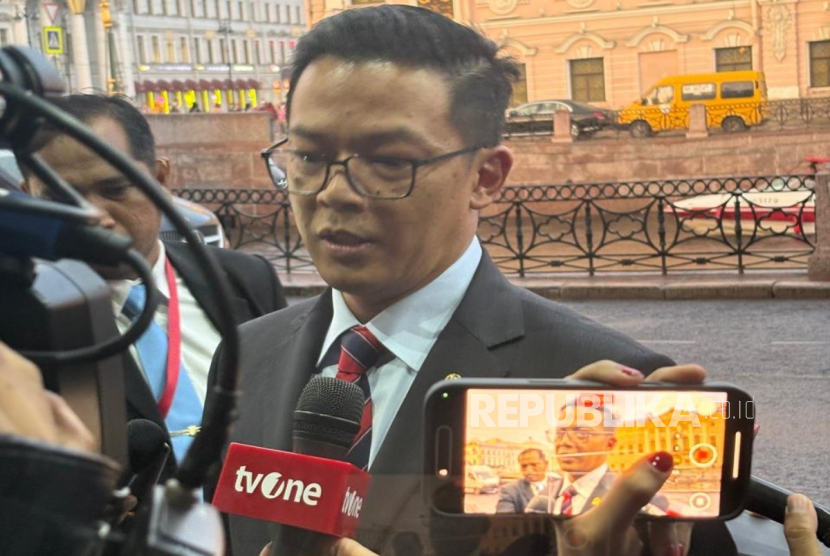 Menteri Luar Negeri (Menlu) Sugiono di Taleon Imperial Hotel, St Petersburg, Rusia, Rabu (18/6/2025) malam waktu setempat. 
