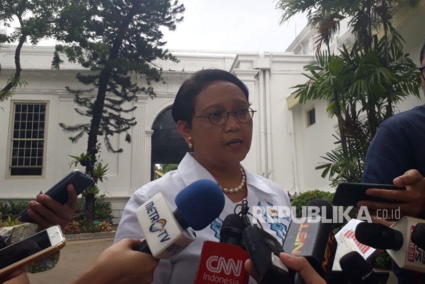 Indonesian Minister of Foreign Affairs Retno Marsudi holds a press conference related to travel ban imposed by US government to TNI Commander General Gatot Nurmantyo, at State Palace, Monday (October 23).