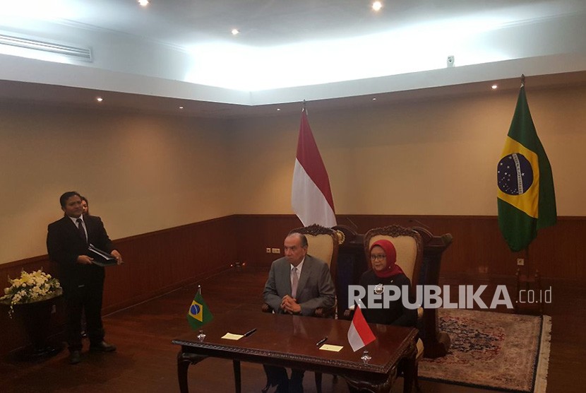 Menteri Luar Negeri Retno Marsudi menggelar pertemuan dengan Menteri Luar Negeri Brasil Aloysio Nunes di Hotel Novotel, Bogor, Jawa Barat, Jumat (11/5).