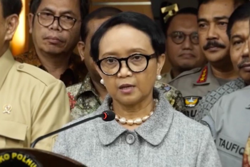 Menteri Luar Negeri RI, Retno Marsudi, dihadapkan tantangan besar dalam kondisi darurat Covid-19.