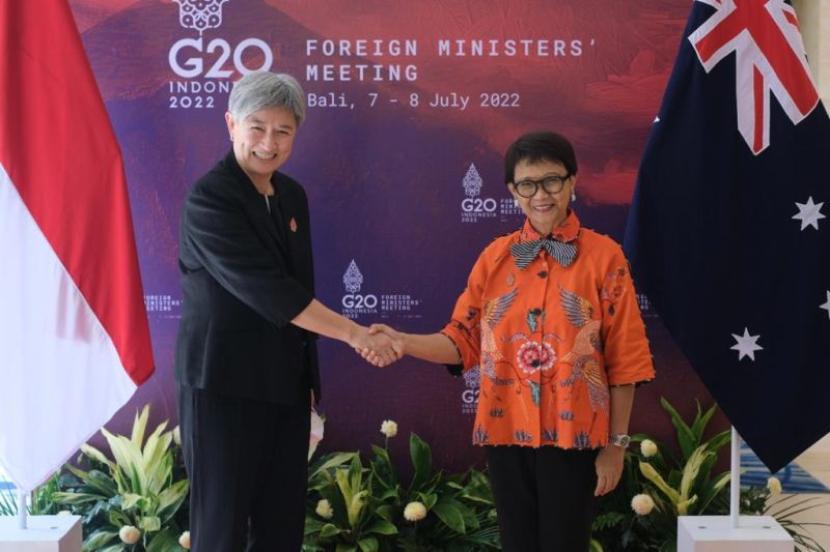 Menteri Luar Negeri RI Retno Marsudi melakukan pertemuan bilateral dengan Menlu Australia Penny Wong di sela-sela rangkaian kegiatan pertemuan Menlu G20 di Nusa Dua, Badung, Bali pada Kamis (7/7/2022)
