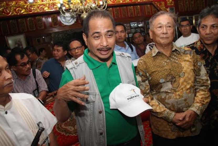 Menteri Pariwisata Arief Yahya (baju hijau) saat melakukan kunjungan ke Taman Wisata Matahari, Puncak, Jawa Barat
