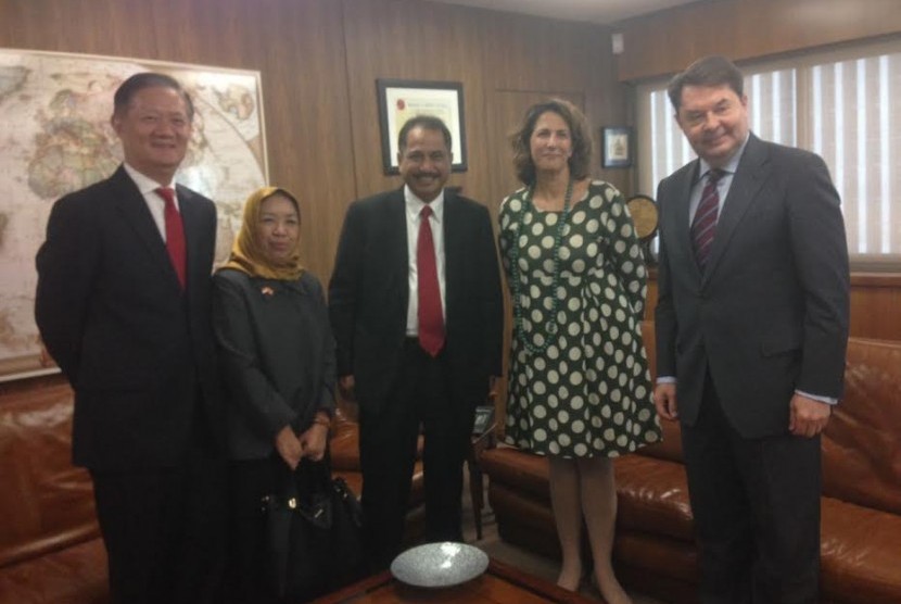 Menteri Pariwisata Arief Yahya, didampingi Duta Besar RI di Madrid Yuli Mumpuni memenuhi Undangan Taleb Rifai - Secretary General UNWTO dan hadir di UNWTO Headquarters.