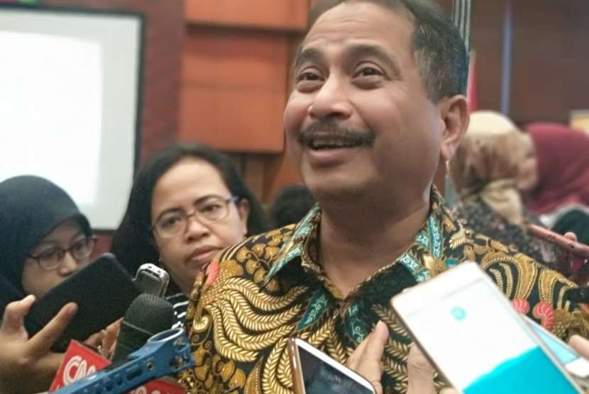 Menteri Pariwisata Arief Yahya menjelaskan mengenai acara Wonderful Indonesia Culinary and Shopping Festival 2018 yang menargetkan kenaikkan transaksi 80 persen dari tahun sebelumnya yang mencapai Rp 150 triliun, Selasa (18/9). 