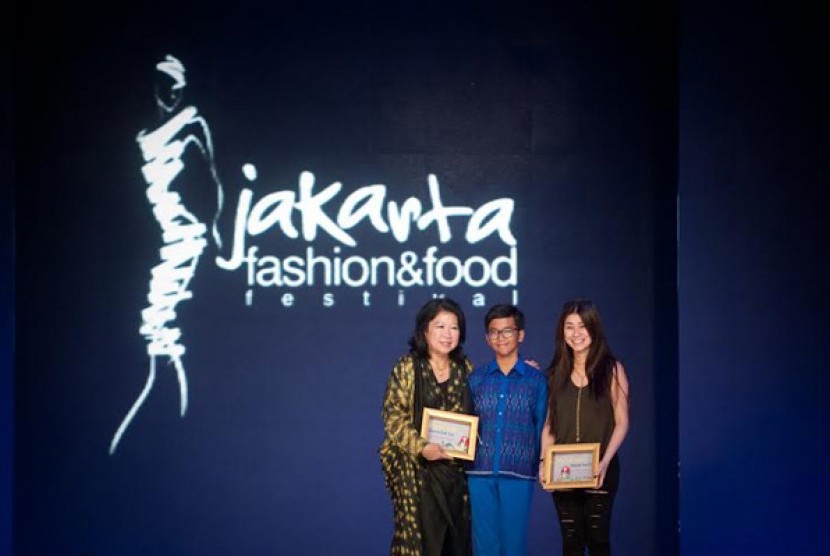 Menteri Pariwisata dan Ekonomi Kreatif Mari Elka Pangestu saat hadir di acara Jakarta Fashion and Food Festival 2014