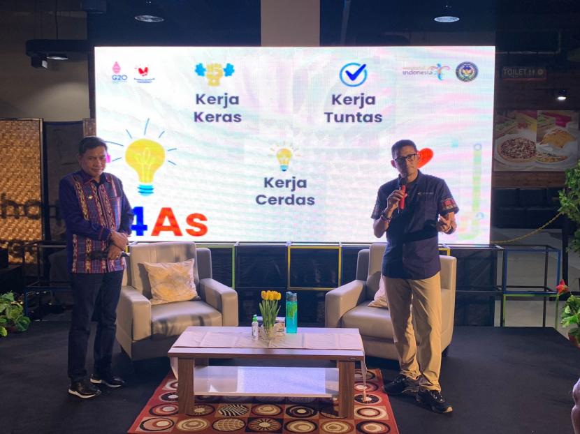 Menteri Pariwisata dan Ekonomi Kreatif (Menparekraf) Sandiaga Salahuddin Uno menghadiri workshop yang diselenggarakan di Ambon City Center. 