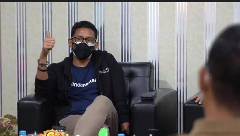 Menteri Pariwisata dan Ekonomi Kreatif Sandiaga Salahuddin Uno mengatakan, aktivitas wisata di Sorong mulai ramai dan tingkat okupansi hotel di Sorong pun meningkat.