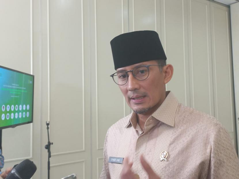 Menteri Pariwisata dan Ekonomi Kreatif Sandiaga Uno saat ditemui di Istana Wakil Presiden, Jakarta, Selasa (20/12/2022). 