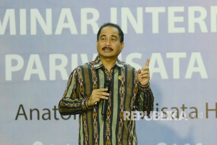 Menteri Pariwisata Republik Indonesia Arief Yahya pada 'Seminar Internasional Parawisata Halal' di Kampus ITB, Kota Bandung (Ilustrasi) (Republika/Edi Yusuf)